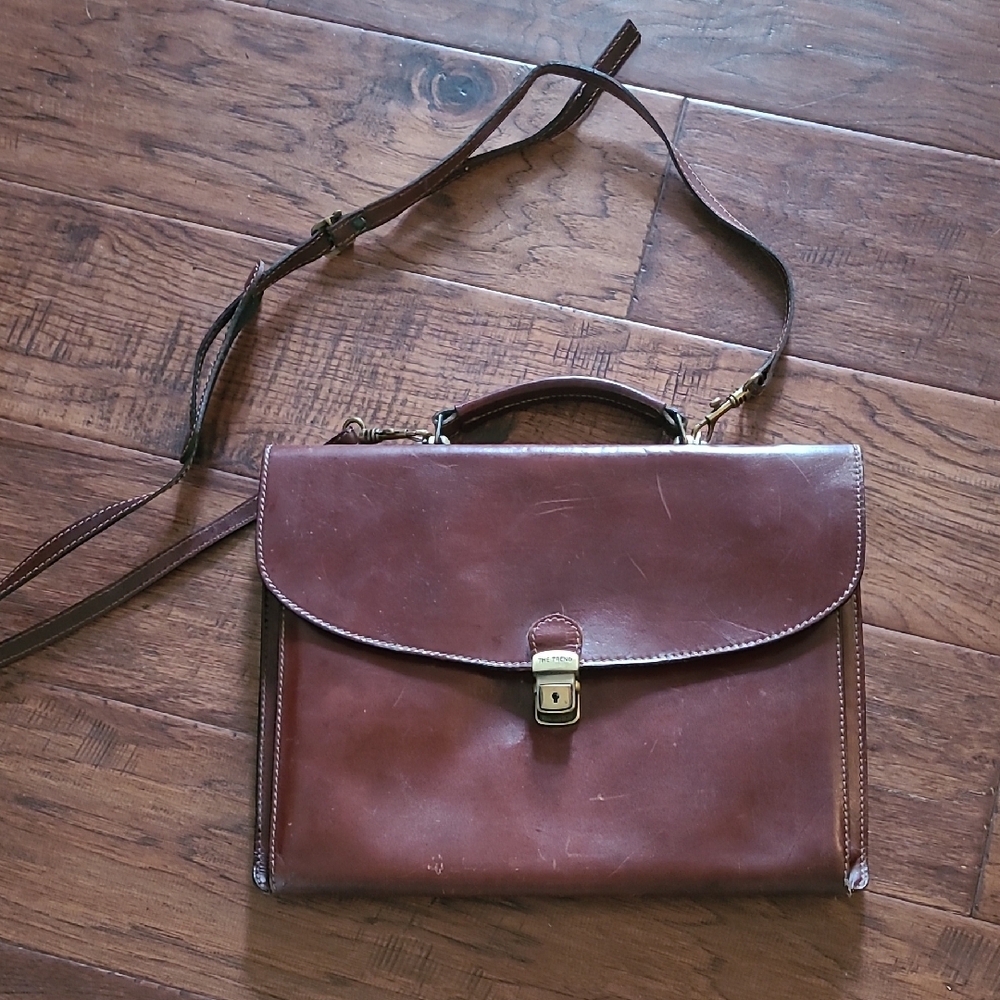 Elegant Brown Leather Men's Briefcase